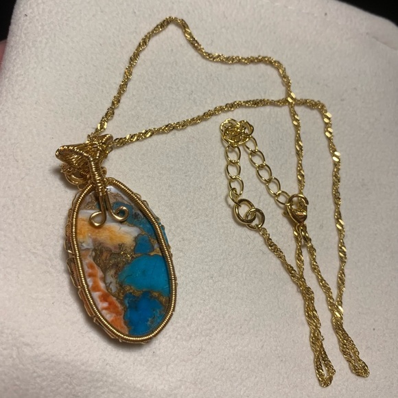 *BRAND NEW* Oyster Copper Turquoise Stone Wire Wrapped Necklace - Picture 3 of 5